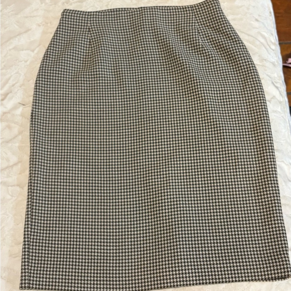 Garfield & Marks Houndstooth Skirt
